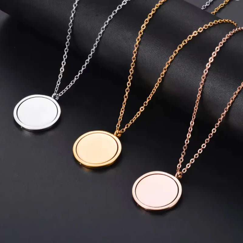 Round Pendant Photo Necklace